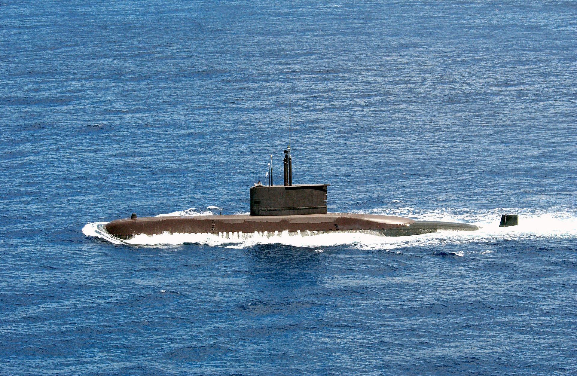 TÀU NGẦM TYPE 209 209 1920px-ChangBogoSSK061Typ209Uboat