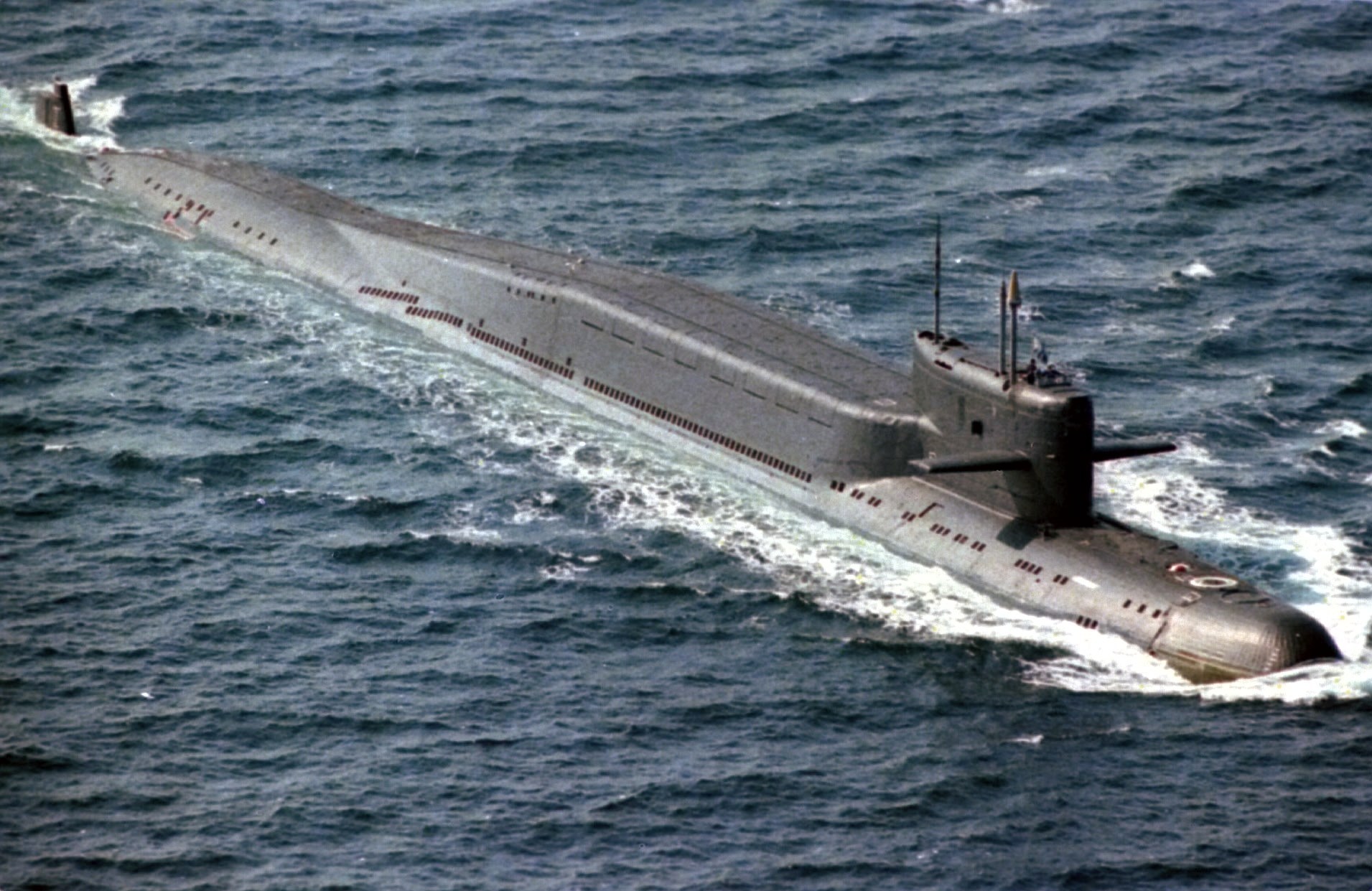 Delta 667B Delta-II_class_nuclear-powered_ballistic_missle_submarine_2