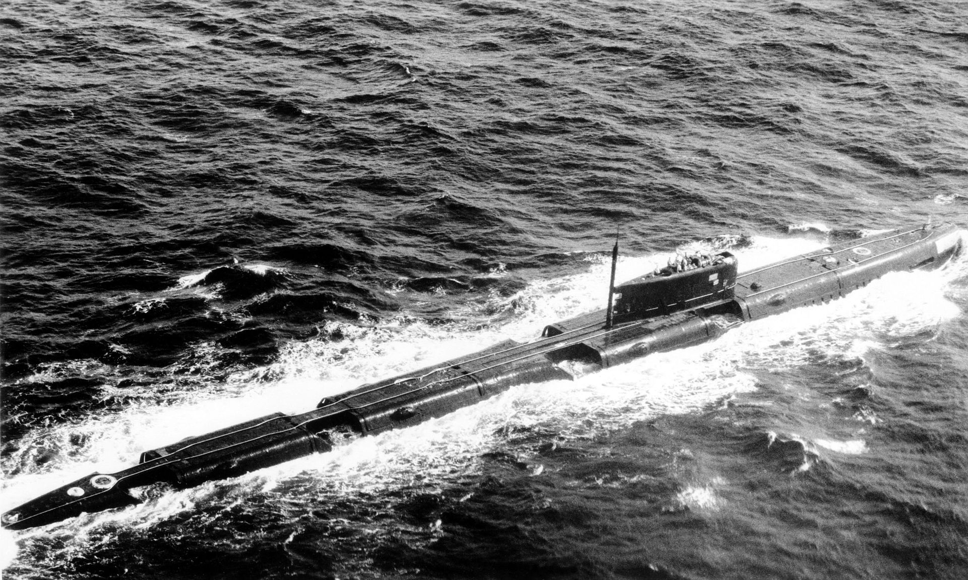 Echo 1920px-Submarine_Echo_II_class